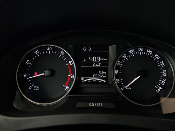 Skoda Rapid I с пробегом 2016 года, цена 1 046 000 рублей, 125340 км, лифтбек, Автокод Объявления