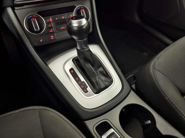 Audi Q3 I (8U) Рестайлинг с пробегом 2015 года, цена 1 669 000 рублей, 148094 км, внедорожник, Автокод Объявления