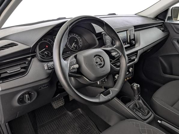 Skoda Rapid II с пробегом 2022 года, цена 1 740 000 рублей, 50751 км, лифтбек, Автокод Объявления