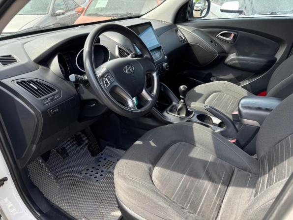 Hyundai ix35 I Рестайлинг с пробегом 2013 года, цена 1 100 000 рублей, 128000 км, внедорожник, Автокод Объявления