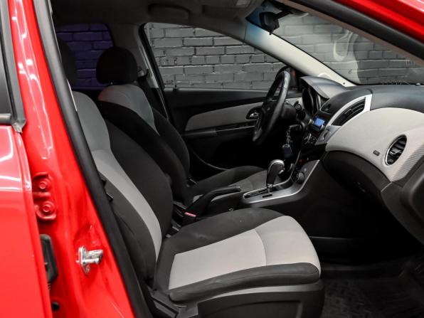 Chevrolet Cruze I Рестайлинг с пробегом 2013 года, цена 1 000 000 рублей, 70182 км, седан, Автокод Объявления