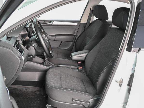 Skoda Rapid II с пробегом 2020 года, цена 1 729 000 рублей, 71641 км, лифтбек, Автокод Объявления