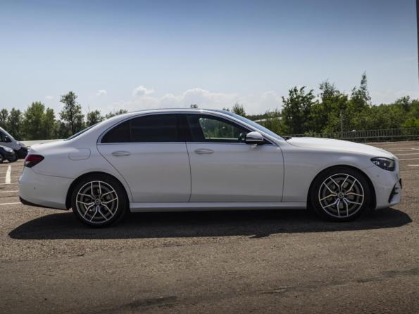Mercedes-Benz E-Класс V (W213 S213 C238) Рестайлинг с пробегом 2020 года, цена 4 619 000 рублей, 71000 км, седан, Автокод Объявления