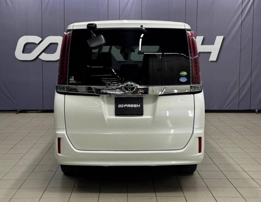 Toyota Noah III (R80) Рестайлинг Благовещенск  - изображение 3