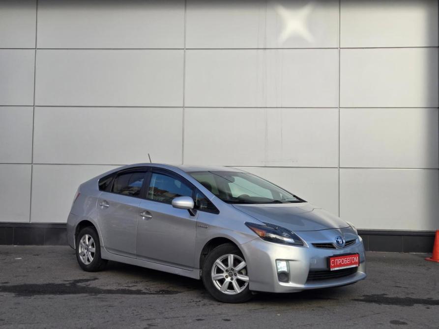 Toyota Prius III (XW30) Санкт-Петербург  - изображение 1