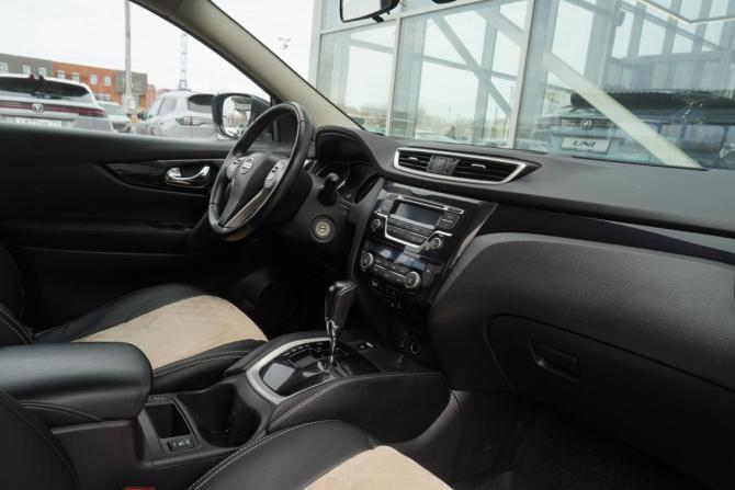 Nissan Qashqai II с пробегом 2017 года, цена 1 329 000 рублей, 127000 км, внедорожник, Автокод Объявления