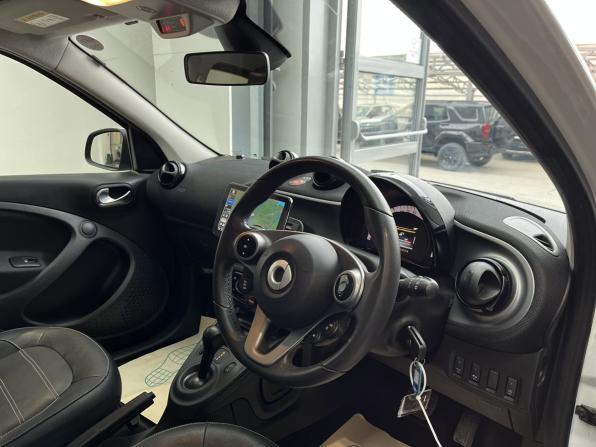 Smart Forfour II с пробегом 2016 года, цена 840 000 рублей, 58000 км, хэтчбек, Автокод Объявления