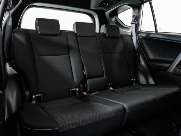 Toyota RAV4 IV (XA40) Рестайлинг с пробегом 2018 года, цена 2 499 000 рублей, 219643 км, внедорожник, Автокод Объявления