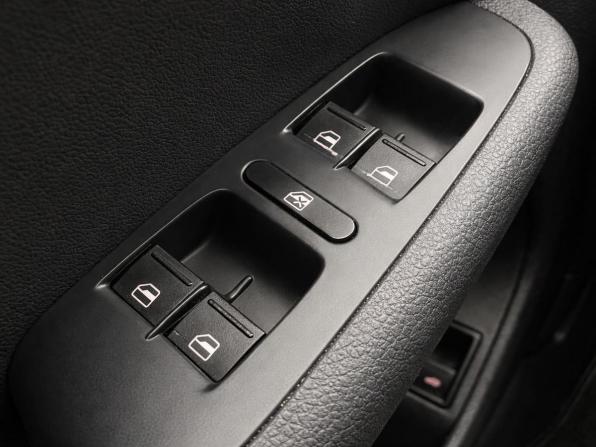 Volkswagen Jetta VI Рестайлинг с пробегом 2015 года, цена 1 287 000 рублей, 115685 км, седан, Автокод Объявления