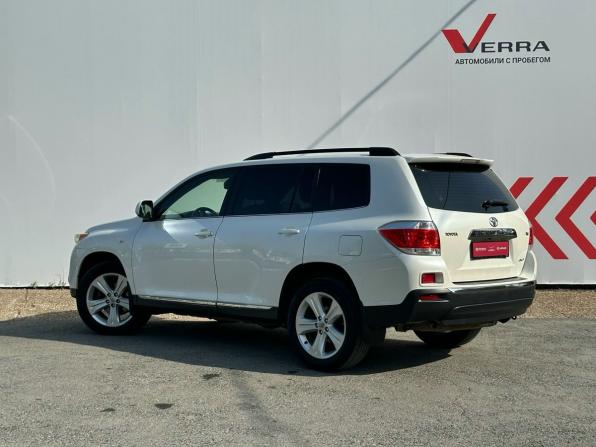 Toyota Highlander II (XU40) Рестайлинг с пробегом 2012 года, цена 2 030 000 рублей, 185001 км, внедорожник, Автокод Объявления