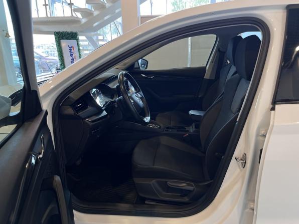 Skoda Octavia IV (A8) с пробегом 2021 года, цена 2 390 000 рублей, 103261 км, лифтбек, Автокод Объявления