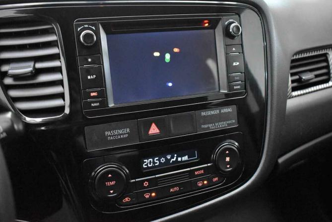 Mitsubishi Outlander III Рестайлинг 2 с пробегом 2016 года, цена 1 800 000 рублей, 89243 км, внедорожник, Автокод Объявления