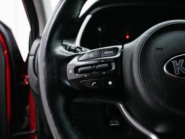 Kia Rio IV Рестайлинг с пробегом 2020 года, цена 1 750 000 рублей, 85104 км, хэтчбек, Автокод Объявления