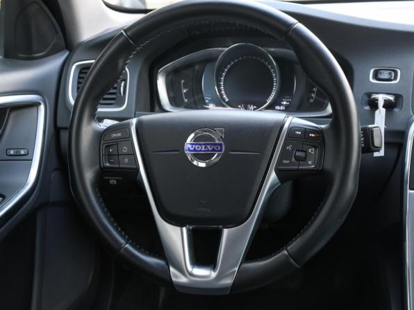 Volvo S60 II Рестайлинг с пробегом 2016 года, цена 1 529 000 рублей, 136715 км, седан, Автокод Объявления
