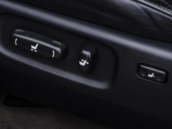 Toyota Land Cruiser 200 Series Рестайлинг 1 с пробегом 2014 года, цена 3 550 000 рублей, 294000 км, внедорожник, Автокод Объявления