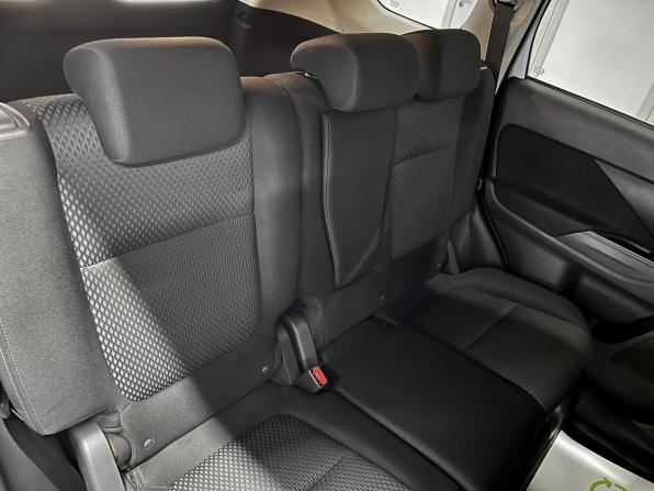 Mitsubishi Outlander III Рестайлинг 2 с пробегом 2016 года, цена 1 595 000 рублей, 140255 км, внедорожник, Автокод Объявления