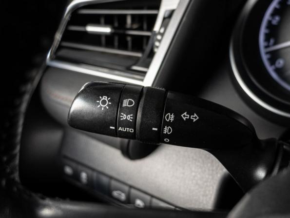 Toyota Camry VIII (XV70) с пробегом 2018 года, цена 2 575 000 рублей, 121963 км, седан, Автокод Объявления