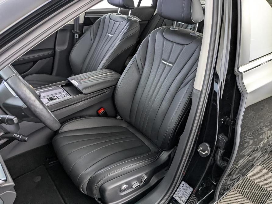 Hongqi H5 II Москва  - изображение 20