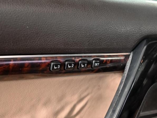 Toyota Land Cruiser 200 Series с пробегом 2011 года, цена 3 250 000 рублей, 376581 км, внедорожник, Автокод Объявления