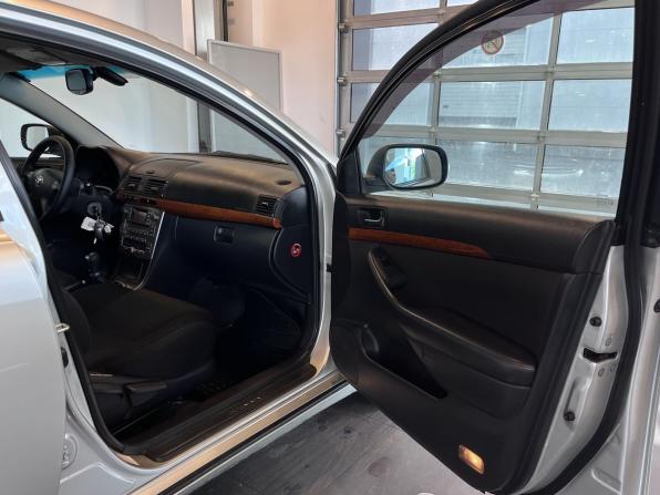 Toyota Avensis II Рестайлинг с пробегом 2008 года, цена 680 000 рублей, 392679 км, седан, Автокод Объявления