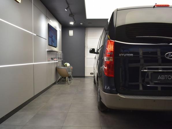 Hyundai H-1 II Рестайлинг 2 с пробегом 2019 года, цена 3 150 000 рублей, 114688 км, минивэн, Автокод Объявления
