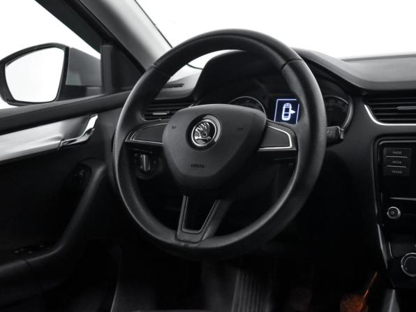 Skoda Octavia III (A7) Рестайлинг с пробегом 2019 года, цена 1 499 000 рублей, 128563 км, лифтбек, Автокод Объявления