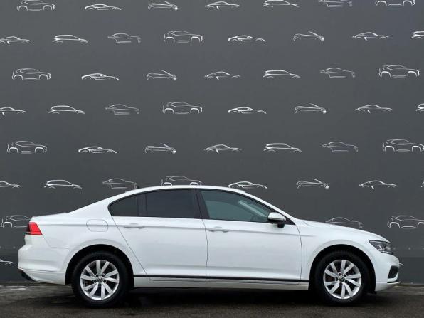 Volkswagen Passat B8 Рестайлинг с пробегом 2020 года, цена 2 410 300 рублей, 73523 км, седан, Автокод Объявления