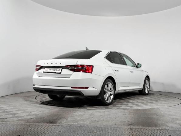 Skoda Superb III с пробегом 2019 года, цена 2 300 000 рублей, 66600 км, лифтбек, Автокод Объявления