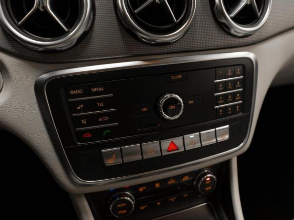 Mercedes-Benz GLA I (X156) Рестайлинг с пробегом 2018 года, цена 2 580 000 рублей, 58777 км, внедорожник, Автокод Объявления