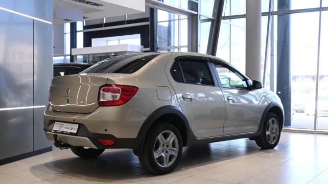 Renault Logan II Рестайлинг с пробегом 2021 года, цена 1 385 000 рублей, 33422 км, седан, Автокод Объявления