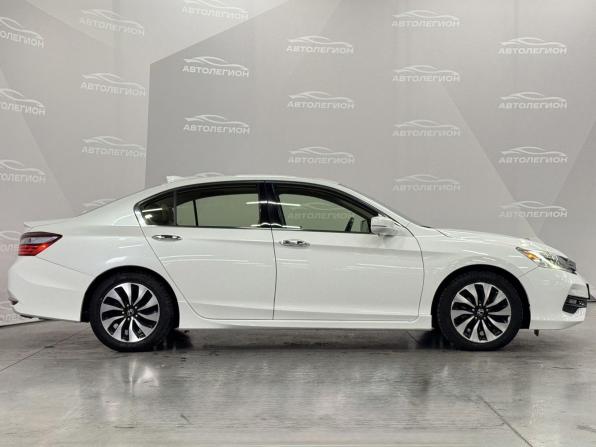 Honda Accord X с пробегом 2017 года, цена 2 170 000 рублей, 160936 км, седан, Автокод Объявления
