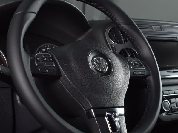 Volkswagen Tiguan I Рестайлинг с пробегом 2011 года, цена 1 299 995 рублей, 198303 км, внедорожник, Автокод Объявления