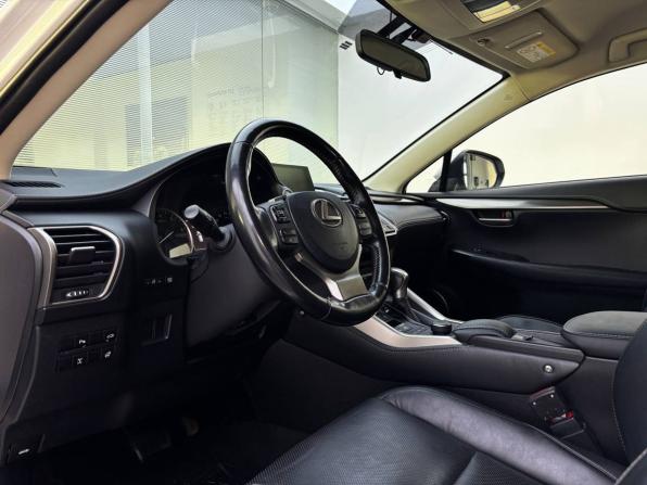 Lexus NX I с пробегом 2016 года, цена 2 940 000 рублей, 165000 км, внедорожник, Автокод Объявления
