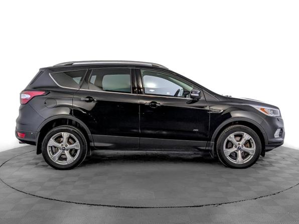 Ford Kuga II Рестайлинг с пробегом 2017 года, цена 1 675 000 рублей, 89000 км, внедорожник, Автокод Объявления