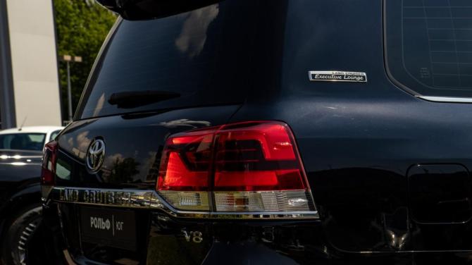 Toyota Land Cruiser 200 Series Рестайлинг 2 с пробегом 2018 года, цена 7 418 000 рублей, 82677 км, внедорожник, Автокод Объявления