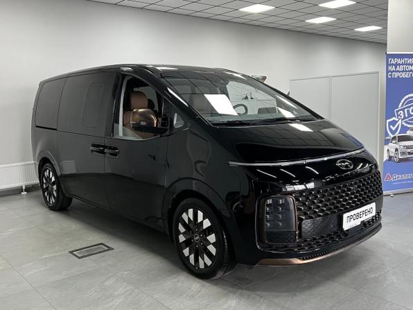 Hyundai Staria I с пробегом 2023 года, цена 5 450 000 рублей, 78093 км, минивэн, Автокод Объявления