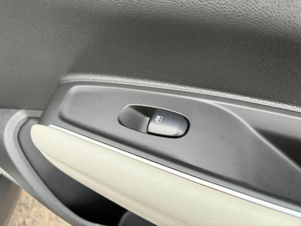 Renault Koleos II с пробегом 2017 года, цена 1 825 000 рублей, 127000 км, внедорожник, Автокод Объявления