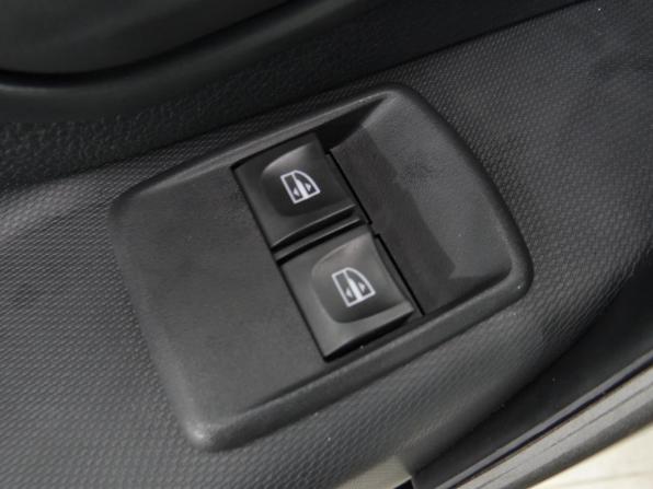 Renault Sandero II Рестайлинг с пробегом 2020 года, цена 1 235 000 рублей, 30000 км, хэтчбек, Автокод Объявления