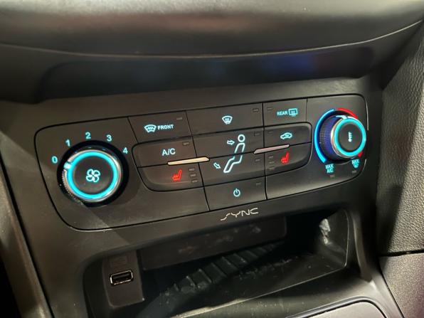 Ford Focus III Рестайлинг с пробегом 2015 года, цена 919 000 рублей, 100073 км, седан, Автокод Объявления