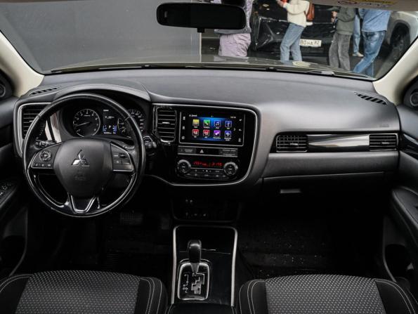 Mitsubishi Outlander III Рестайлинг 3 с пробегом 2019 года, цена 2 320 000 рублей, 104426 км, внедорожник, Автокод Объявления