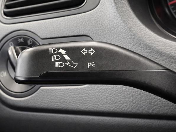 Volkswagen Polo V Рестайлинг с пробегом 2015 года, цена 977 000 рублей, 111947 км, седан, Автокод Объявления