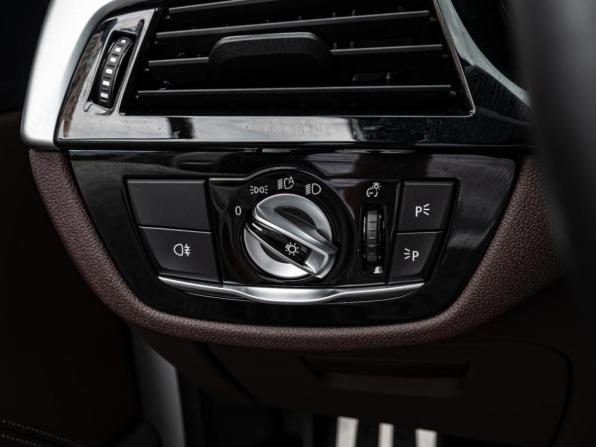 BMW 5 серии VII (G30/G31/G38) Рестайлинг с пробегом 2022 года, цена 5 980 000 рублей, 25801 км, седан, Автокод Объявления