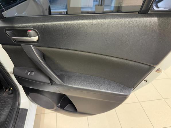 Mazda 3 II (BL) Рестайлинг с пробегом 2011 года, цена 865 000 рублей, 160227 км, седан, Автокод Объявления