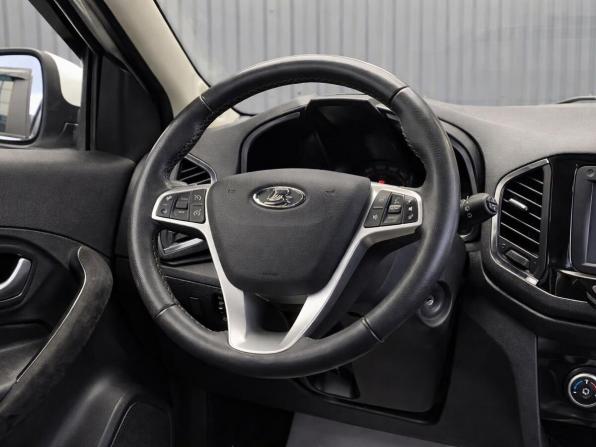 Lada (ВАЗ) XRAY I с пробегом 2019 года, цена 1 017 000 рублей, 131245 км, хэтчбек, Автокод Объявления