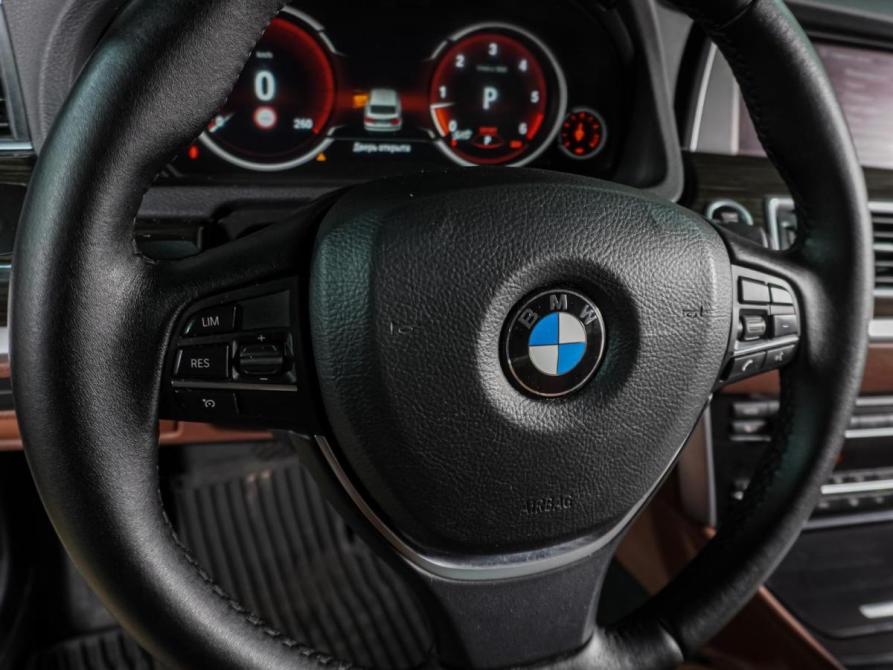 BMW 5 серии VI (F10/F11/F07) Рестайлинг Воронеж  - изображение 21