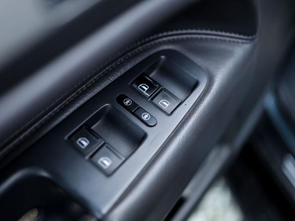Volkswagen Touareg I Рестайлинг с пробегом 2007 года, цена 1 280 000 рублей, 310990 км, внедорожник, Автокод Объявления