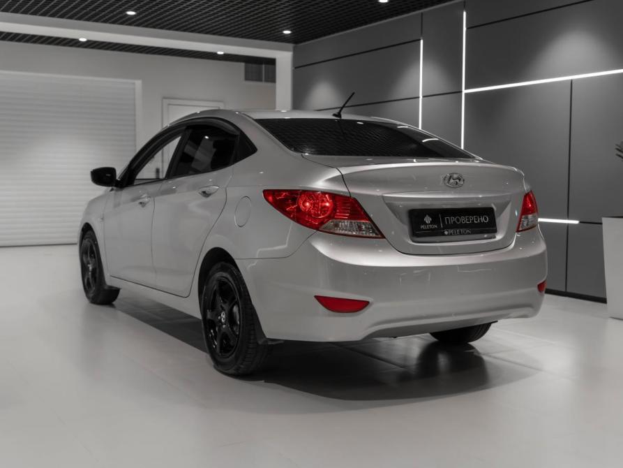 Hyundai Solaris I Москва  - изображение 4