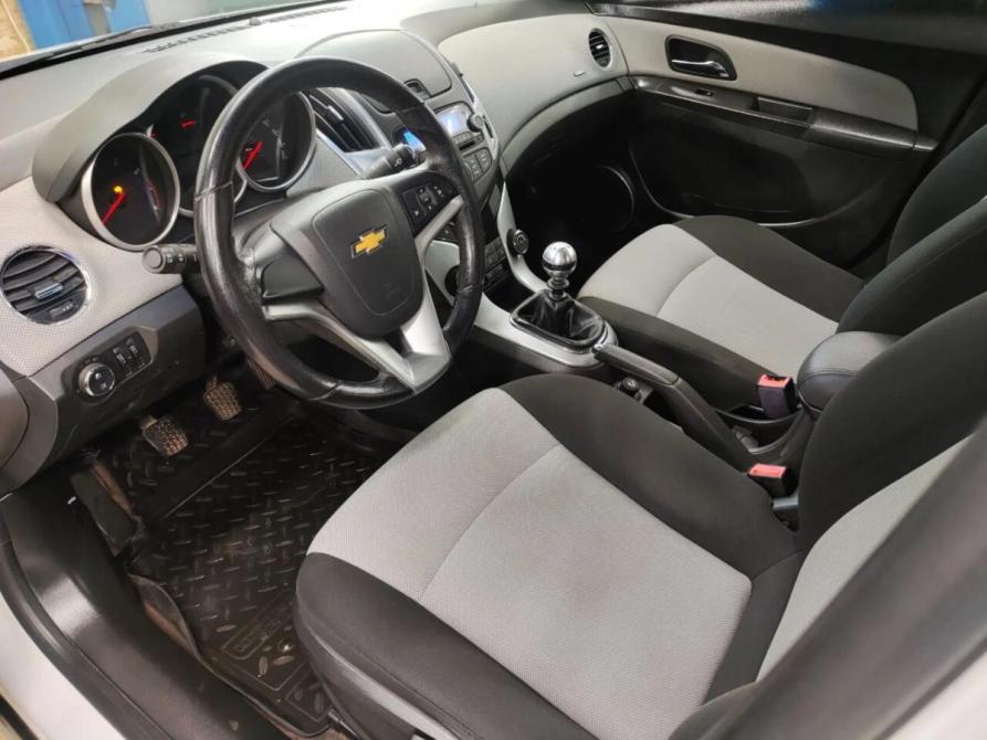 Chevrolet Cruze I Рестайлинг Набережные Челны  - изображение 8