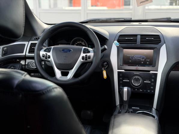 Ford Explorer V с пробегом 2012 года, цена 1 490 000 рублей, 140579 км, внедорожник, Автокод Объявления