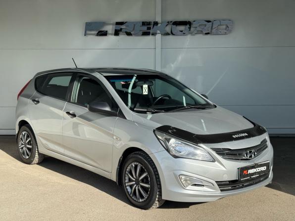 Hyundai Solaris I Рестайлинг с пробегом 2016 года, цена 999 000 рублей, 125000 км, хэтчбек, Автокод Объявления